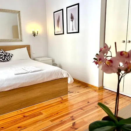 Apartment 3 Bedroom, 2 Bathroom - Palma Lisbon